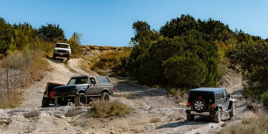 越野旅行駕駛汽車官方版(Offroad Jeep Hill Driving Car Game)