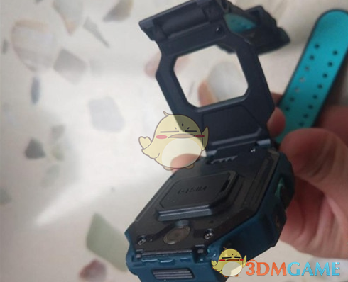 《小天才電話手表》充電操作方法